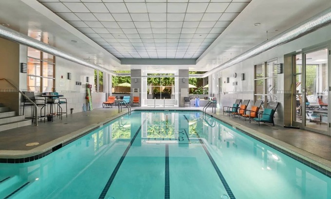 Crystal City Apartment | Metro-Ready Pentagon Escape