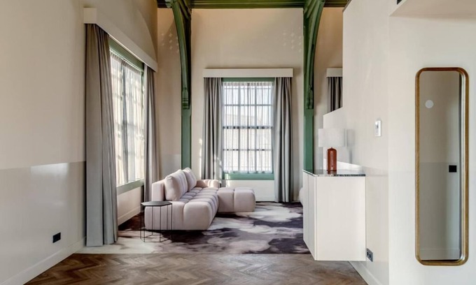 Municipality of Haarlem Hotel | Metzlr House