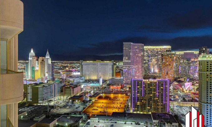 Las Vegas Condo | MGM Signature-32-621 1Br2Ba F1/Strip View Balcony