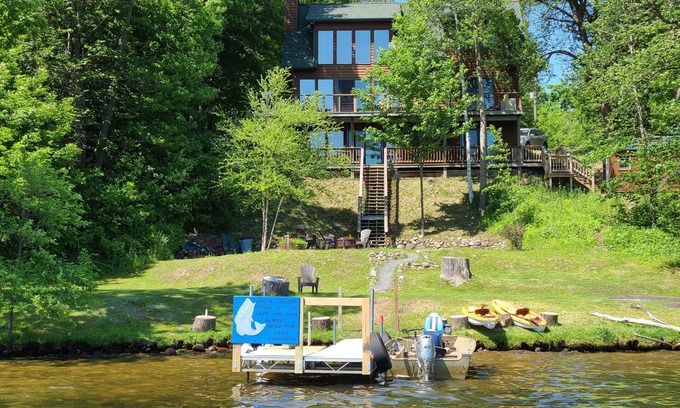 Birchwood Ski Chalet | Mia's Black Dog Lodge, a wonderful Chalet on Big Lake Chetac