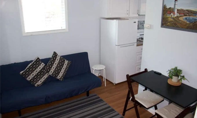 Vallejo House | Mia's Tiny House Close to Stores & Cafe