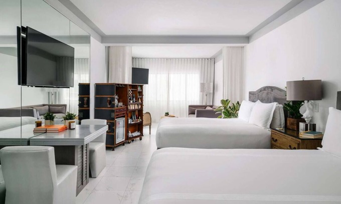 City Center Resort | Miami Beach Paradise Found! 4 Relaxing Units, Outdoor Pool, Pets Allowed!