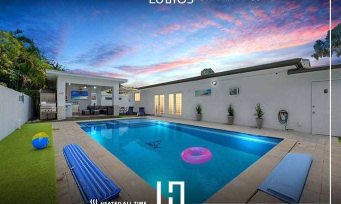 Westchester House | Miami Entertainer: Pool, Jacuzzi & Outdoor Living