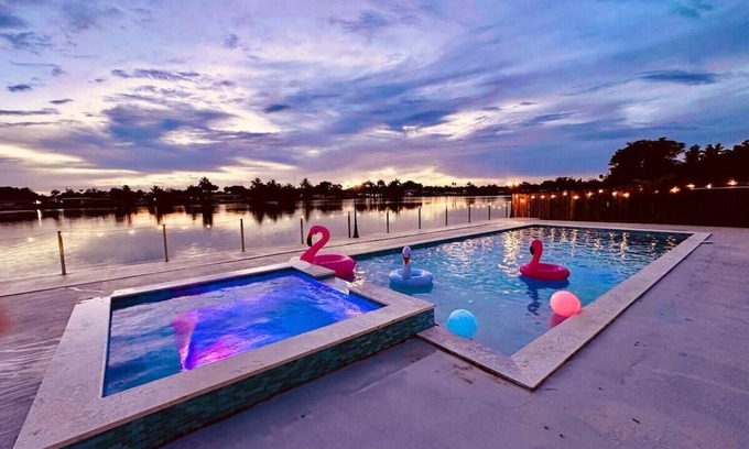 Highland Lakes House | Miami Lakefront Paradise! 5 Beds, Heated Pool