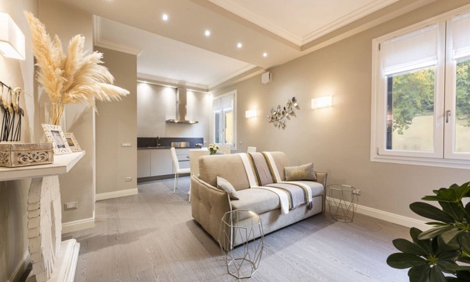 Oltrarno Apartment | Michelangelo Hideaway by Mmega