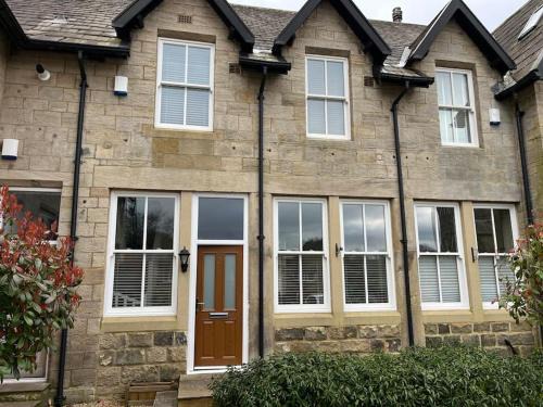Leeds House | Micklefield Lodge
