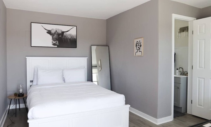 Nashville House | Micro Motel 1 Bed! Su