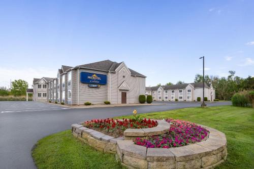 Latham Hotel | Microtel Inn by Wyndham - Albany Airport