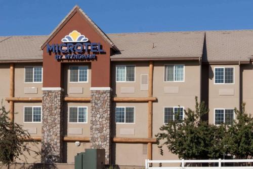 Wheeler Ridge Hotel | Microtel Inn & Suites by Wyndham Wheeler Ridge
