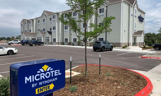 Fountain Hotel | Microtel Inn & Suites by Wyndham Fountain Fort Carson