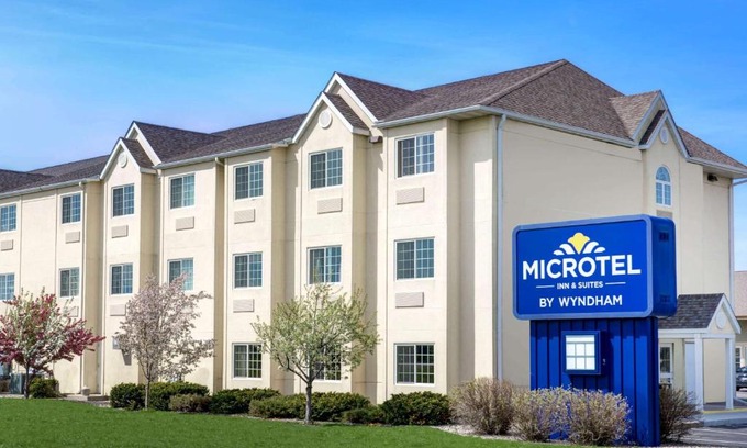 Mankato Hotel | Microtel Inn & Suites by Wyndham Mankato