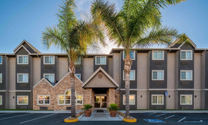 Tracy Hotel | Microtel Inn & Suites by Wyndham Tracy