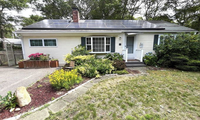South Yarmouth House | Mid-Cape Remodeled House with WiFi, AC, Smart TV, Laundry, and Fenced-in Yard