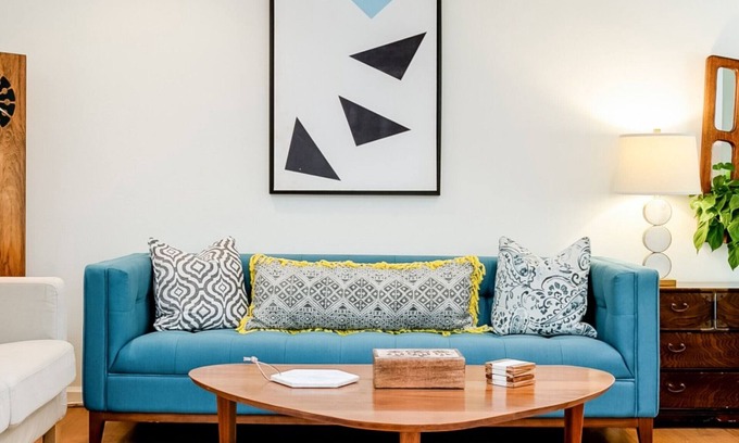 Mar Vista House | Mid-Century Bungalow with Private Garden near Venice Beach