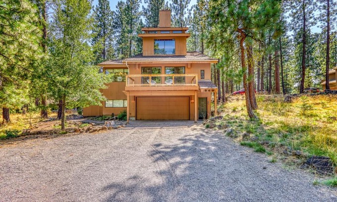 Black Butte Ranch House | Mid Century Lodge