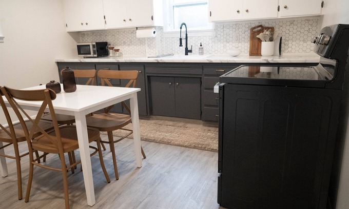 Greeley Apartment | Mid Century Manor - Downstairs Unit