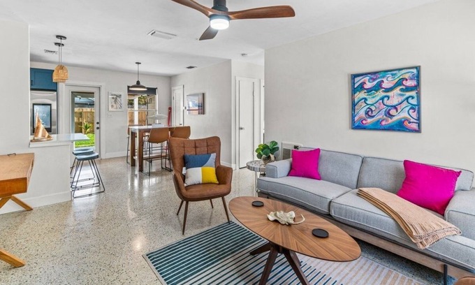 Riviera Beach House | ￼Mid Century Modern Intracoastal Beach House