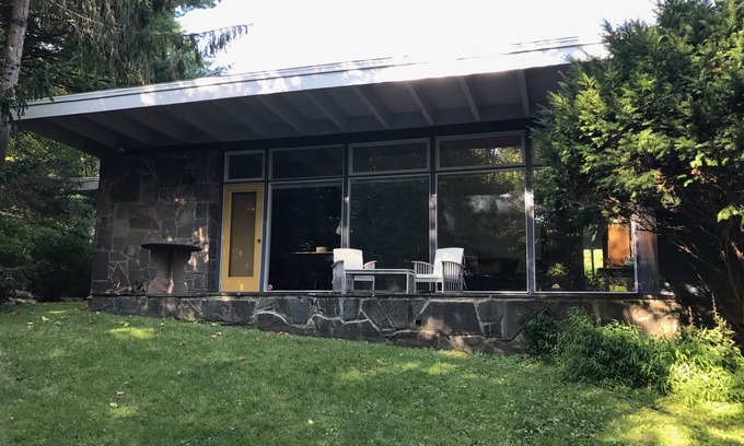 Woodstock House | Mid-Century Modern Gem, Heated Pool, 1 Mile from Town