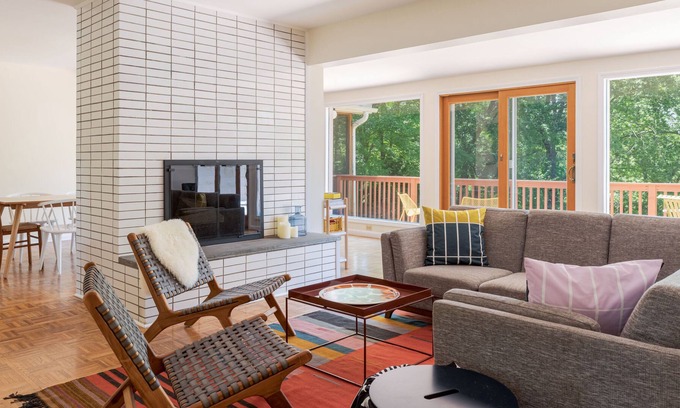 Town of Marbletown House | Mid-Century Modern Home on 4 Acres in Marbletown