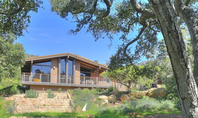 Montecito House | Mid Century Modern in Montecito