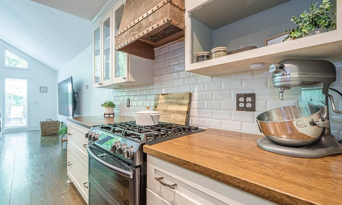 Marietta House | Mid- Century Retreat - Perfect for Families 4BD/2BR