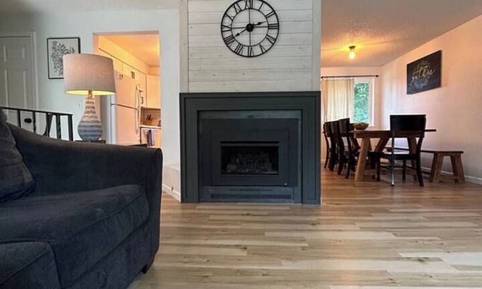 Coeur d'Alene House | Mid town, central location. Kid friendly & CLEAN!