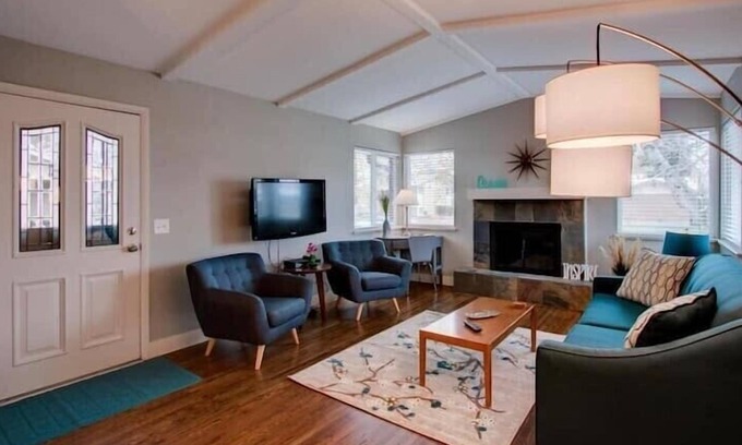 Belmar Park House | Midcentury Mod and Marvelous!