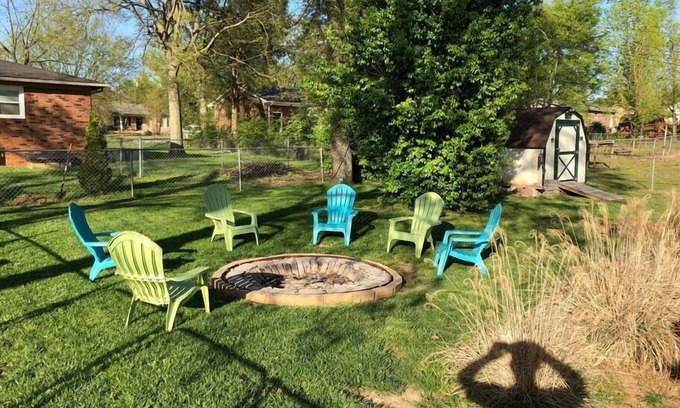 Bowling Green House | Middle of it all 3 Beds w/1 King Bed