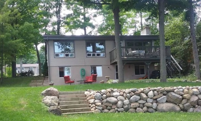Port McNicoll House | Midland Bay Woods Retreat