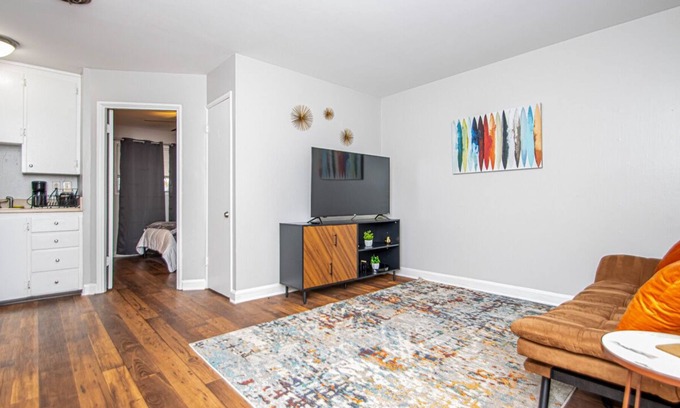 Little Rock Medical District Apartment | Midtown Mod 3