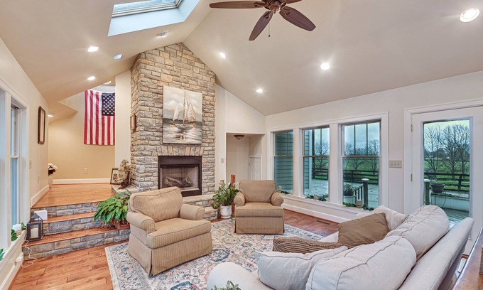 Frankfort House | Midway Home on 22 Acres Near Bourbon Trail!