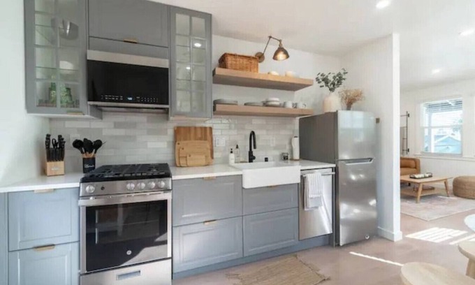 Benicia House | Midway Napa and SF - 5G Wi-Fi & private yard