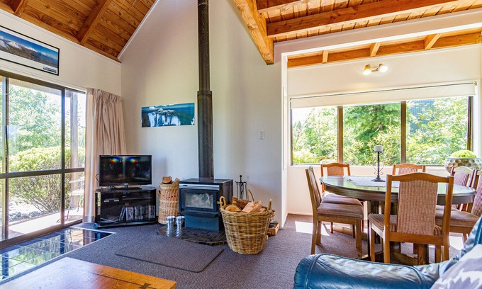 National Park Village House | Mike 'n' Marion's - National Park Holiday Home
