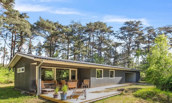 Pedersker House | "Mikkelina" - 700m from the sea by Interhome