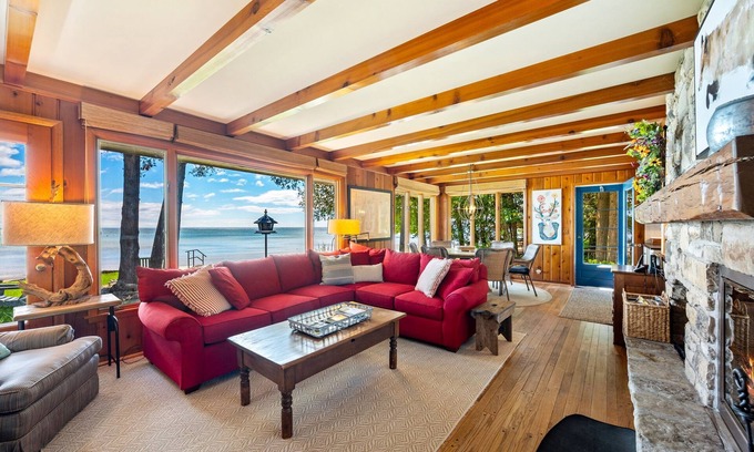 Jacksonport House | Miles of Walkable Sand Beach! - 1 Prime Week - June 19-26 - Remaining for 2026!