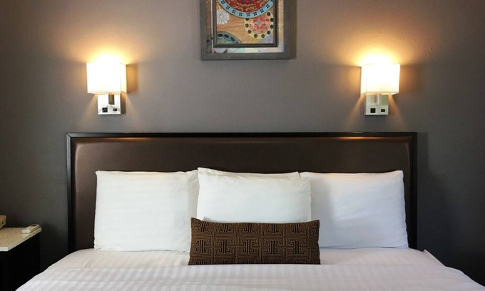 Milford House | Milford's Ultimate Relaxation: Free Parking Near Delaware River