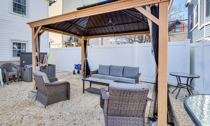 Milford Apartment | Milford Vacation Rental ~ 1 Block to Beach!