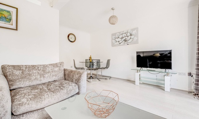 Bedford House | Miller House by Our Home Short Stays