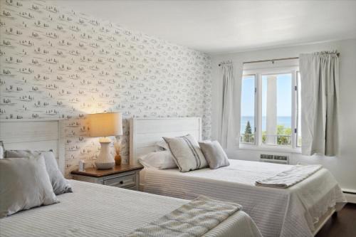 Petoskey House | Million Dollar Sunset Views of Petoskey Bay