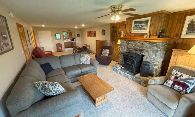 Jackson Condo | Million Dollar View of Mt Washington Range By Story Land, Hiking, North Conway