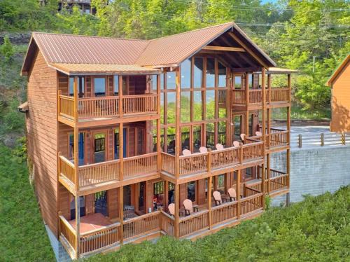 Chalet Village House | Million Views Theater Hot Tub Game Room