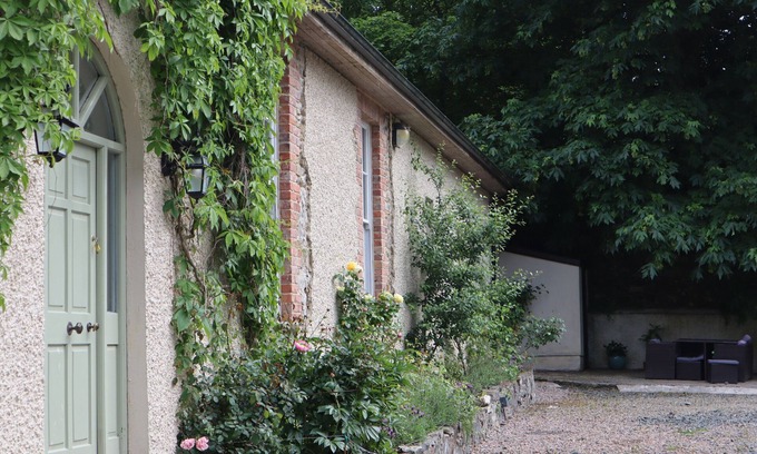Cootehill Cottage | MILLVALE COTTAGE, family friendly in Cootehill, County Cavan