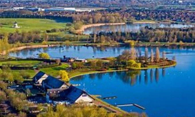 Milton Keynes Apartment | Milton Keynes of a diverse attractions from ski, Theatre, Parks, Rock Climb