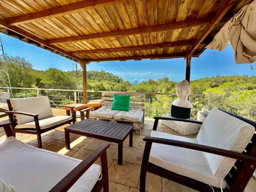 Canyelles House | Mima house with a view and Pool by HLCLUB Agency