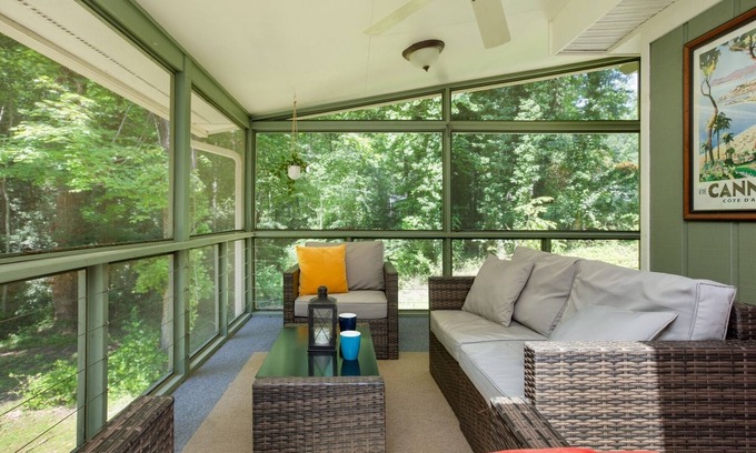 Hendersonville House | Mindful Manor Peaceful Retreat