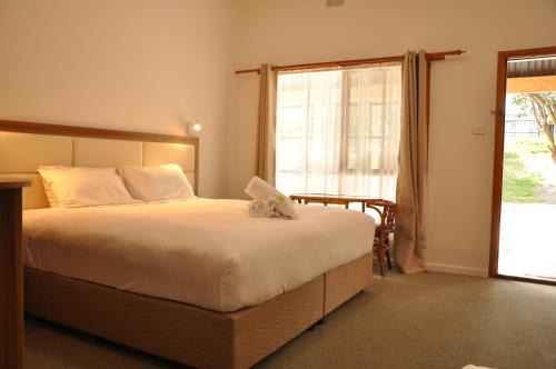 Ballarat East Hotel | Miner's Retreat Motel