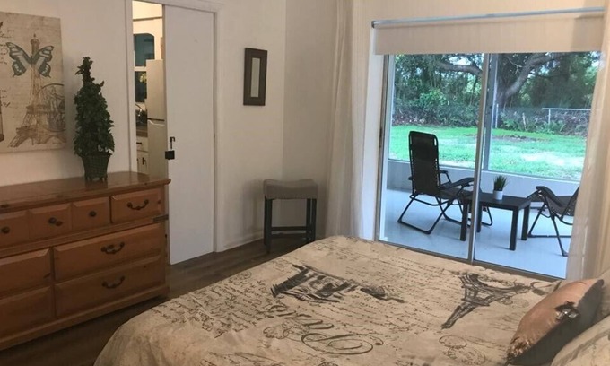 Warm Mineral Springs House | Mineral Springs Getaway