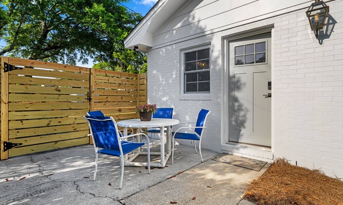 Wilmington Apartment | "Mini Farm House" just 3.8 miles to Wrightsville Beach!