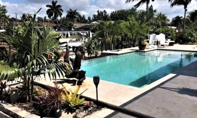 Biggar House | Mini Margaritaville .Waterfront (Gulf Access), Tropical Infinity Pool Home