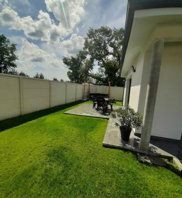 Ychoux Villa | Mini VILLA Coup de Coeur avec Jacuzzi et Sauna Clim Jardin clos et parking sur place